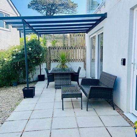 Above The Bay - Enclosed Garden Apartment With Parking Penzance Exterior foto